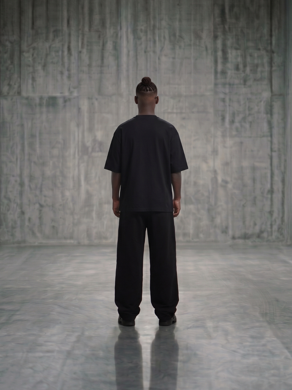 T-Shirt / Black / Oversized / 100% Cotton / 260GSM
