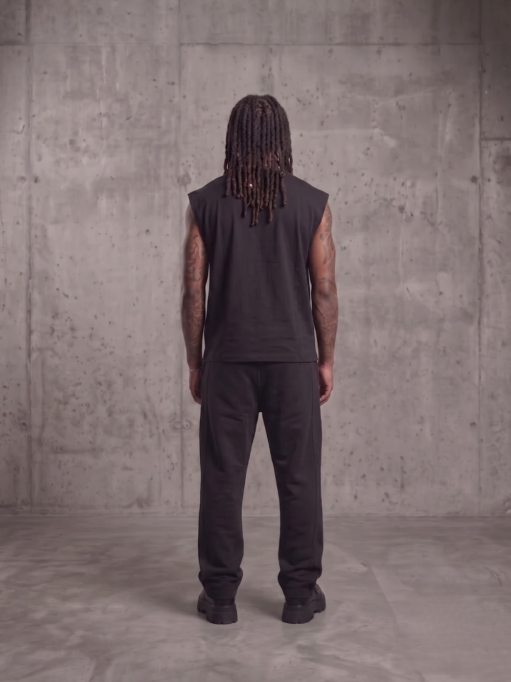 Sweatpant / Black / Oversized / 100% cotton